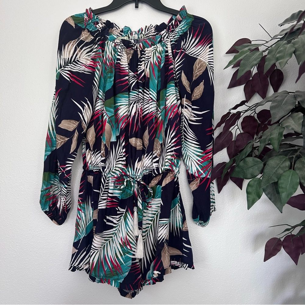 LANI LAU ROMPER 3/4 Sleeve Tropical leaf Print Sz M/L
#121